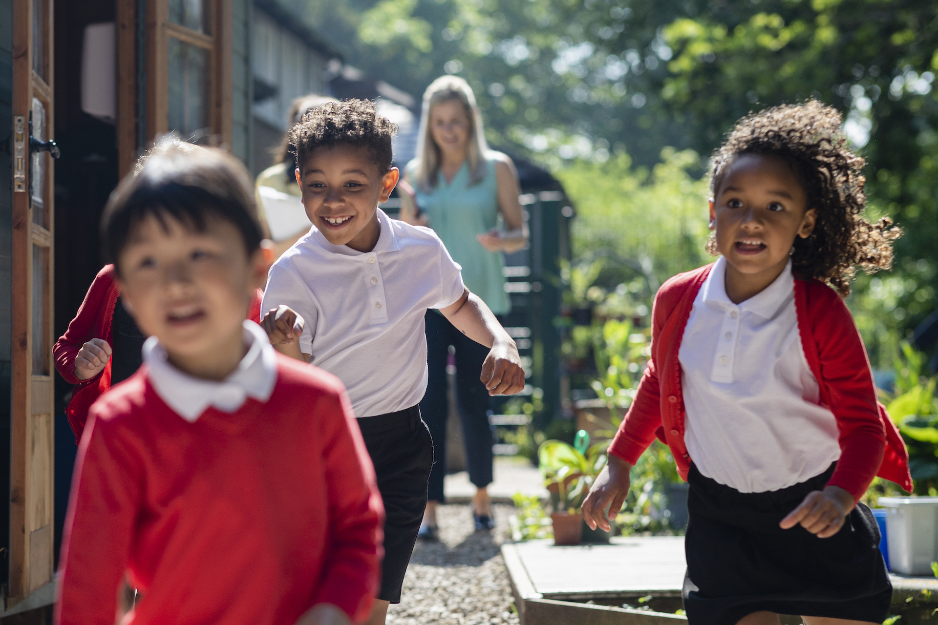 kids running