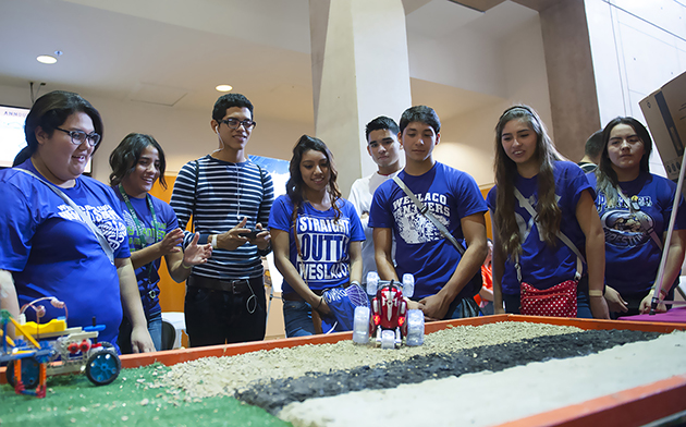 Image of Students gain hands-on insight into STEM career possibilities during HESTEC 2015