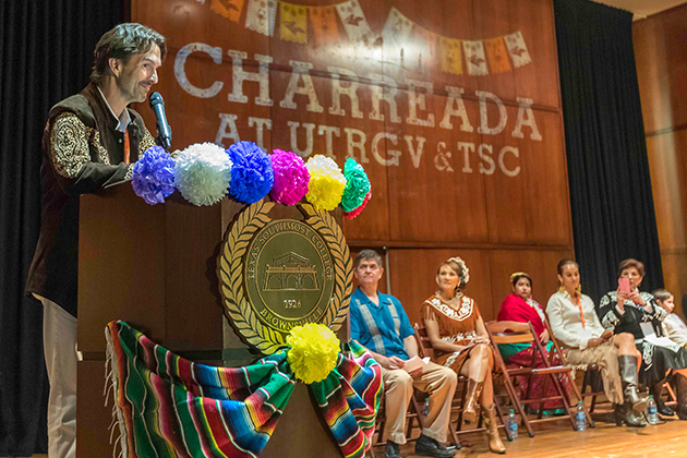 Image of Mr. Amigo 2016-17 delivers powerful message of solidarity at Charreada
