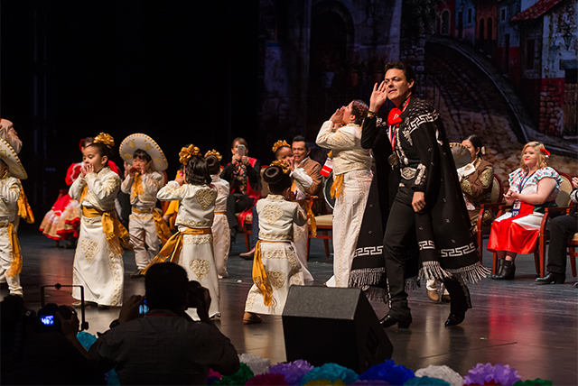 Mr. Amigo Pedro Fernandez wows Charreada audience with warmth, charm