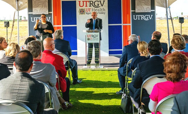 UTRGV President Guy Bailey speaks at the groundbreaking ceremony for the new UTRGV Institute for Neuroscience.