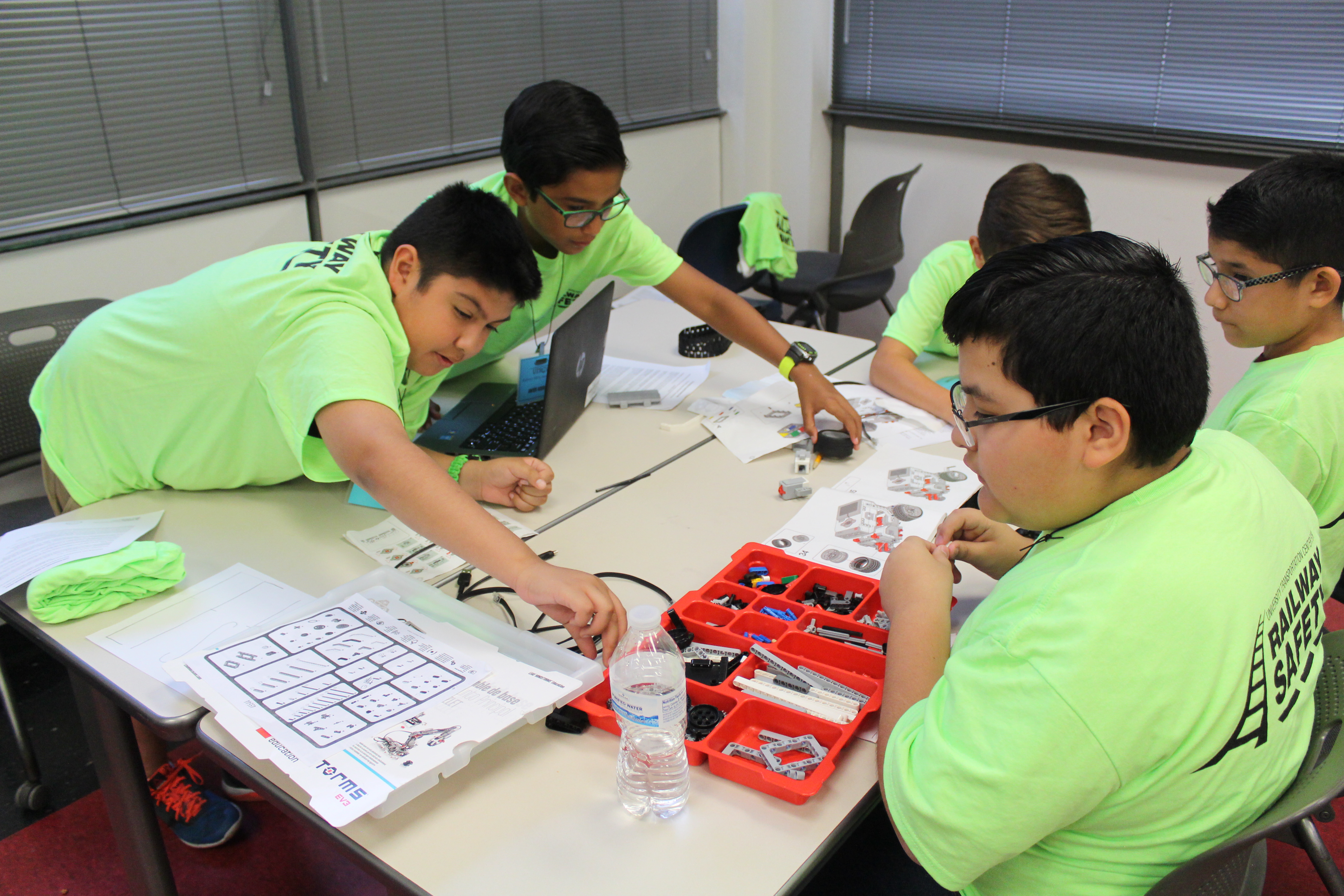 University Transportation Center for Railway Safety (UTCRS) Engineering Summer Program group