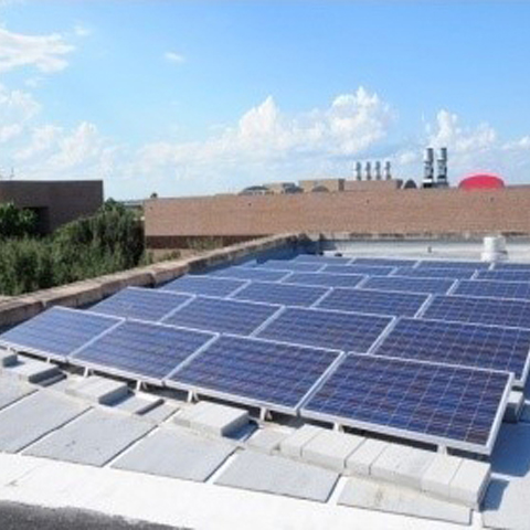 solar arrays on top of UTRGV's Engineering building on the Edinburgh campus