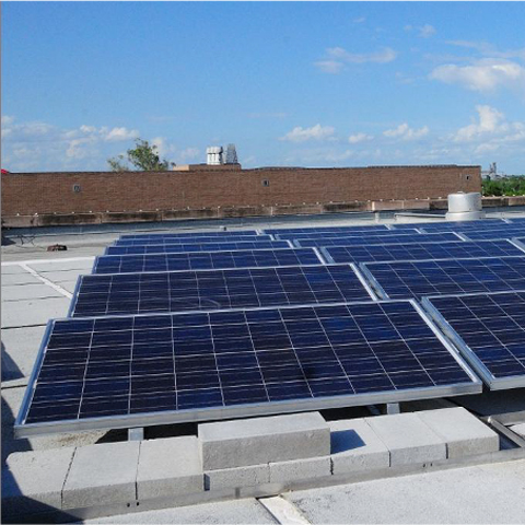 photo of the rooftop solar arrays on top of UTRGV Edinburgh's Engineering Building