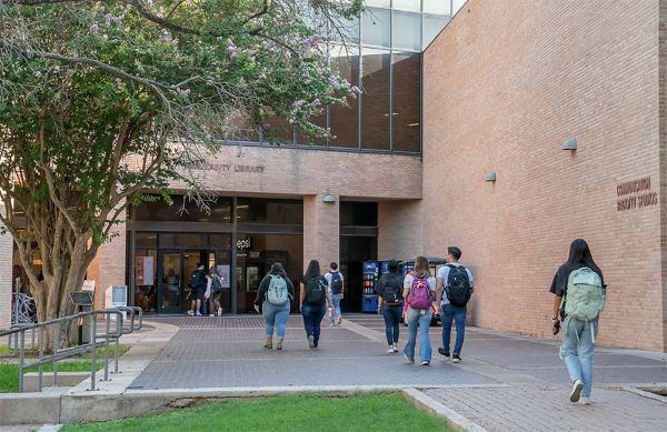 UTRGV began the Fall 2023 semester on Monday, Aug. 28, with several accolades including being ranked sixth in the U.S. among all public and private higher education institutions in offering students high economic opportunity and mobility by Third Way, a national nonprofit think tank. (UTRGV Photo by Paul Chouy)