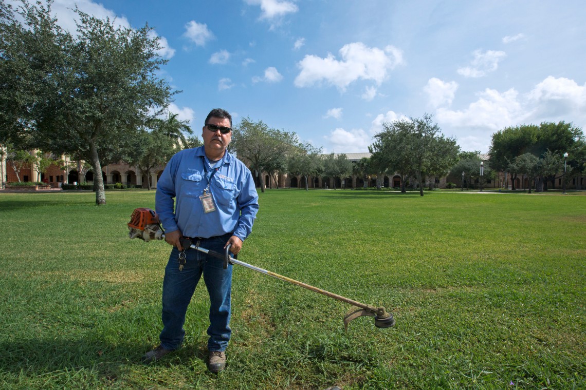 MEET RODNEY DORSETT JR., A UTRGV UNSUNG HERO