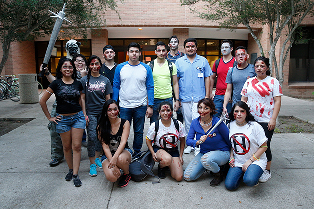 UTRGV students in lecturer Mary Ann Escamilla's Rhetoric and Composition II 