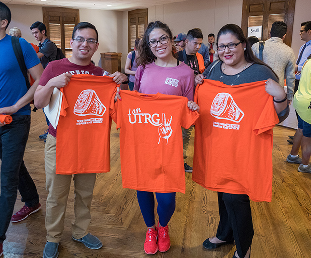 UTRGV held simultaneous ceremonies on both the Brownsville and Edinburg Campuses to reveal the university’s first class ring, and marked the event with a T-shirt giveaway and cookies bearing an image of the new ring design. (UTRGV Photo by David Pike)