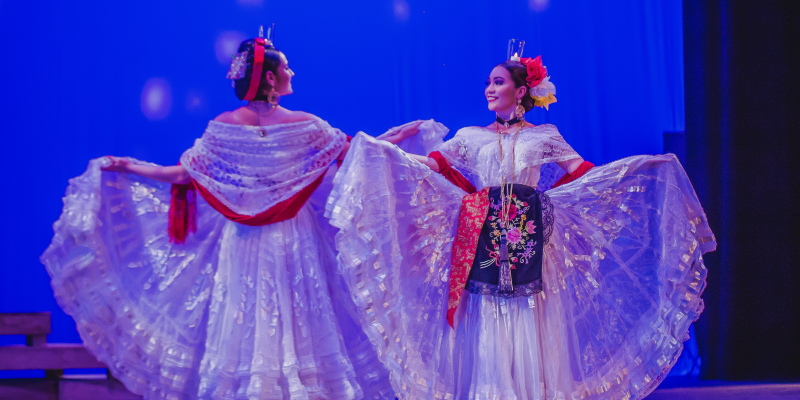 two ballet folkloric students