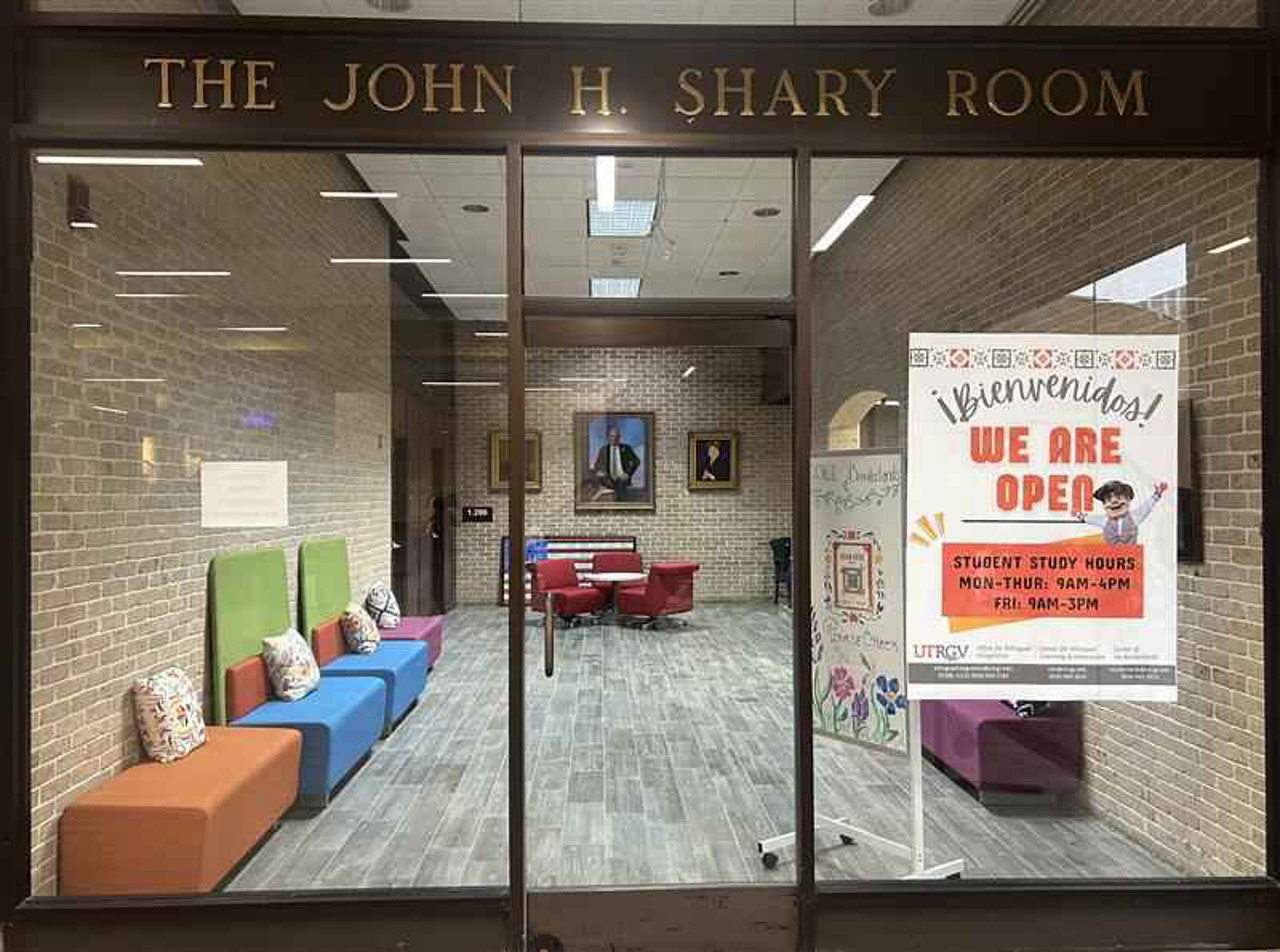 The doors of the Center for Bilingual Studies