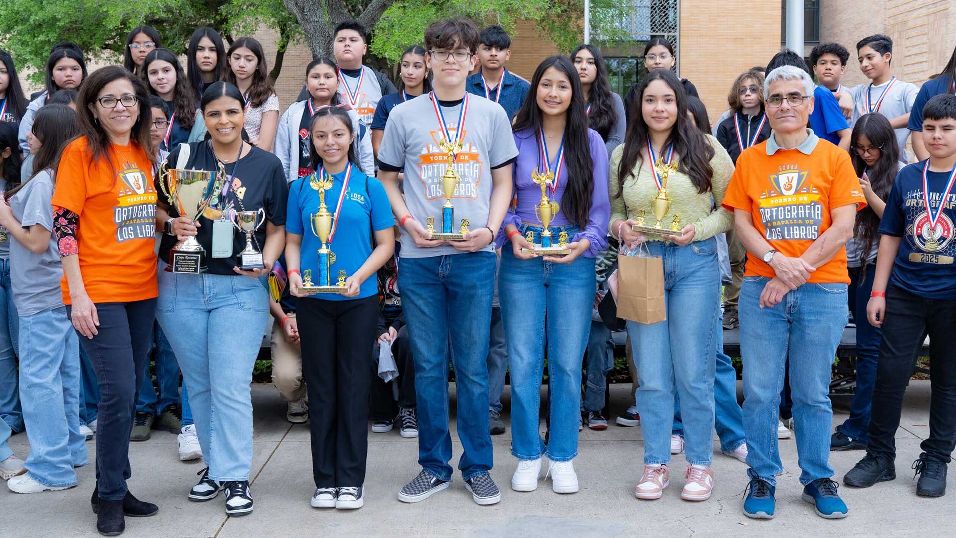All the competition winners for Torneo de Ortografia y Batalla de los Libros 