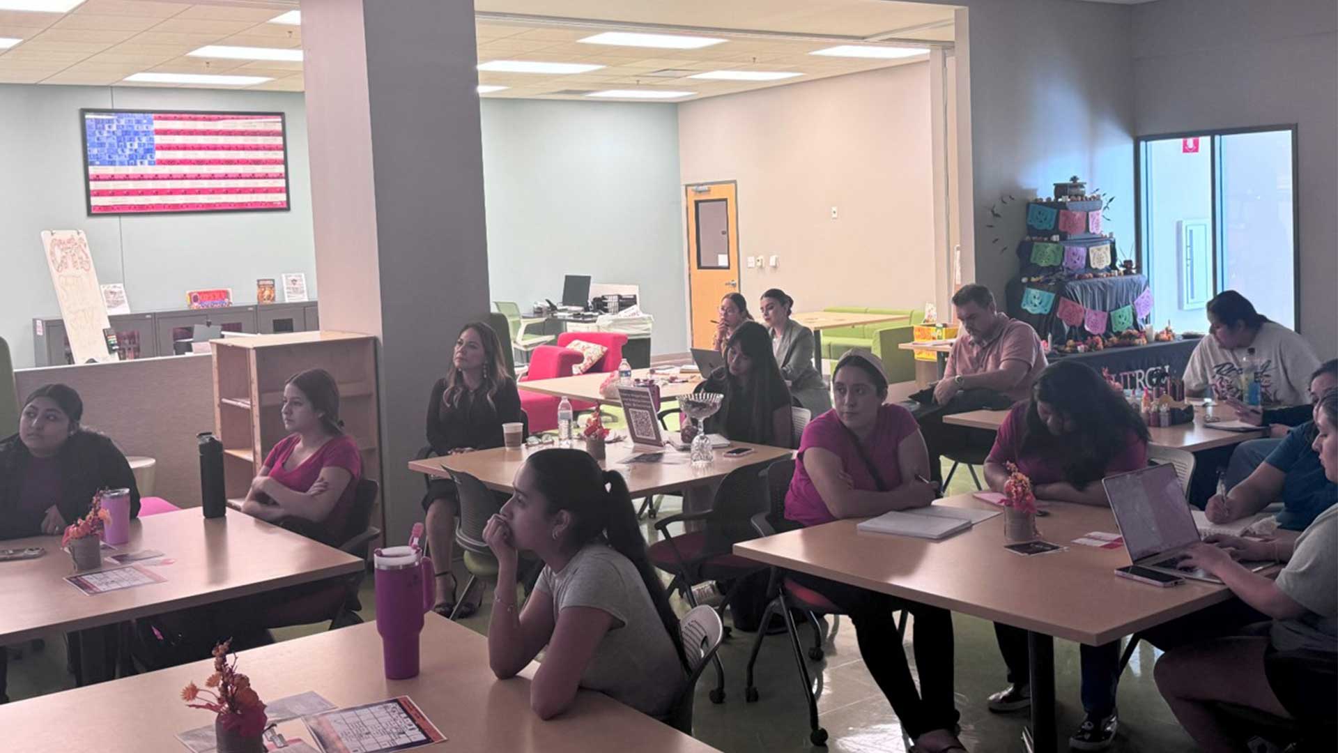 Center for Bilingual Studies research students learning in a classroom..