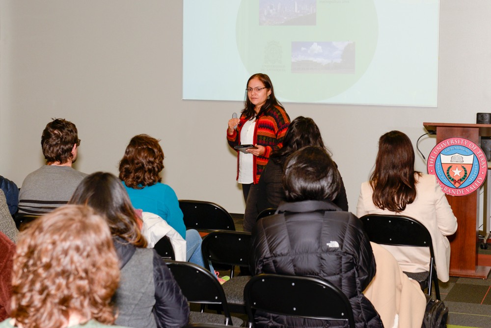 Dra. Carolina Santamaría presented her research on Colombian soundscapes including danza tradicional, música regional, and recordings of Andean, Caribbean, and Afro-Colombian music compiled by Dra. Santamaría and the Músicas Regionales group at the Universidad de Antioquia, Medellín, Columbia. Dr. Santamaria visited both campuses for her lectures and attended graduate seminars in Edinburg and Brownsville. 1