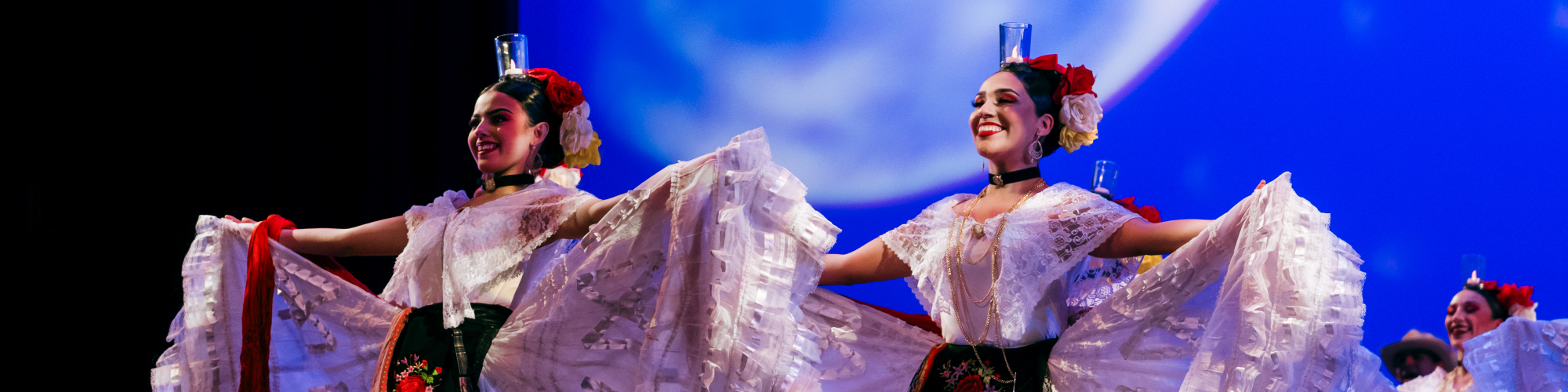 Folklorico students