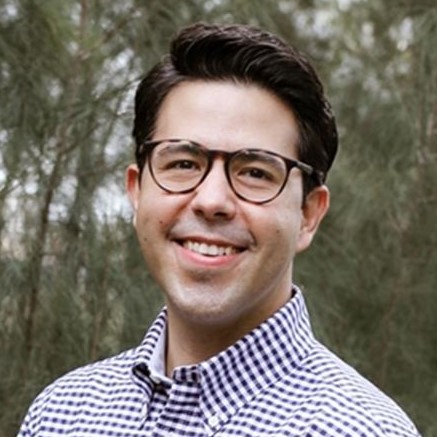 Dr. Carlos E. Cuéllar