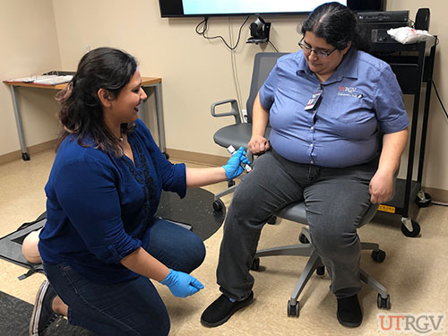 Using an auto injector trainer to practice administering epinephrine, February 8, 2019