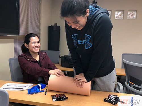Applying direct pressure, Stop the Bleed Training, December 2018