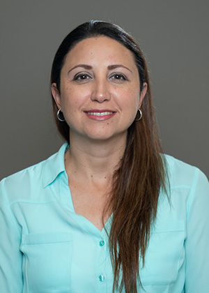 Elizabeth Salinas - Program Manager
