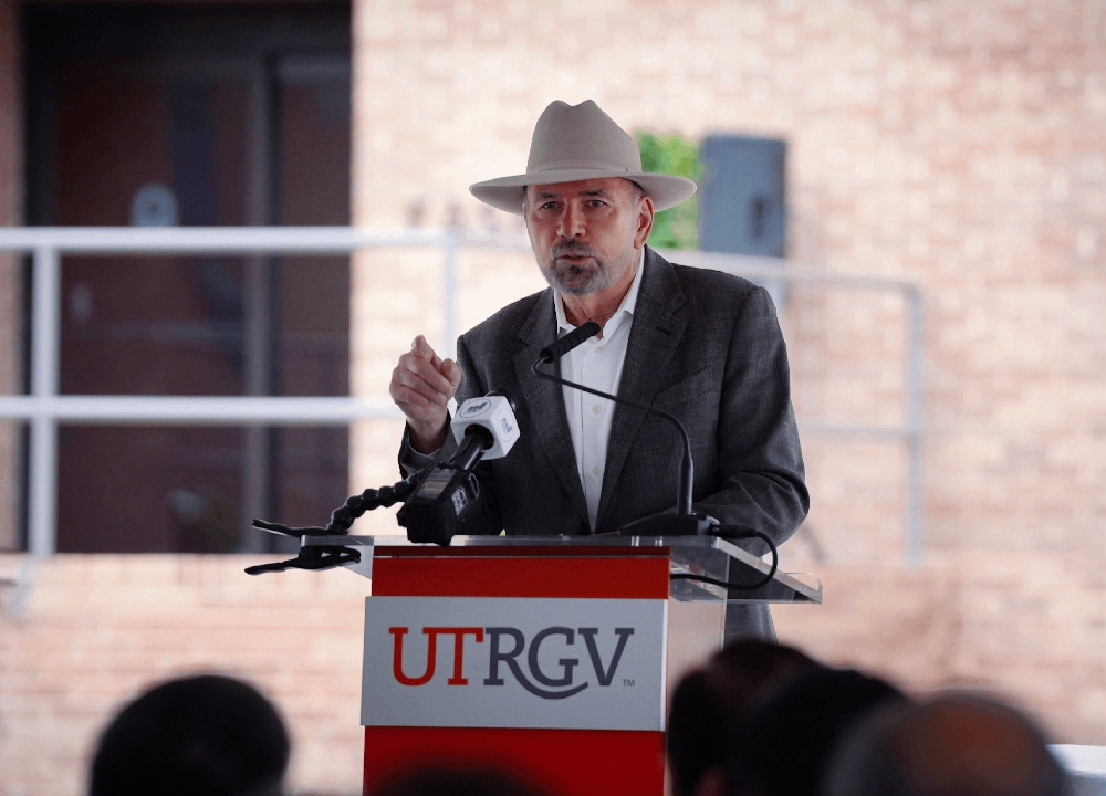 Ribbon cutting of advanced manufacturing research facility held at UTRGV