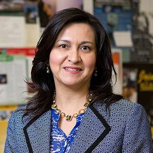 Dr. Cristina Villalobos