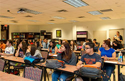 Alumnos inician estudios universitarios durante la preparatoria