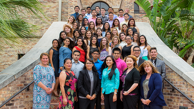 La primera generación de egresados de la Academia de Ciencias y Matemáticas de UTRGV se prepara para su futuro