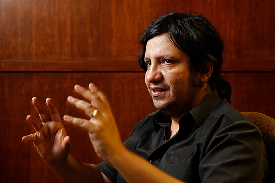 Celebrated Chilean author Alejandro Zambra was at UTRGV’s Edinburg Campus on March 1 to participate in FESTIBA 2018, the university’s annual celebration of letters. His novel, ‘Ways of Going Home,’ was selected as this year’s NEA Big Read book for discussion during the festival’s NEA Big Read open panel discussion, led by UTRGV’s Dr. Steven Schneider. Zambra discussed the elements of prose and genre, as well as his cultural, political and literary influences, during an open panel discussion in the Shary Room of the UTRGV Edinburg Library. (UTRGV Photo by Paul Chouy)