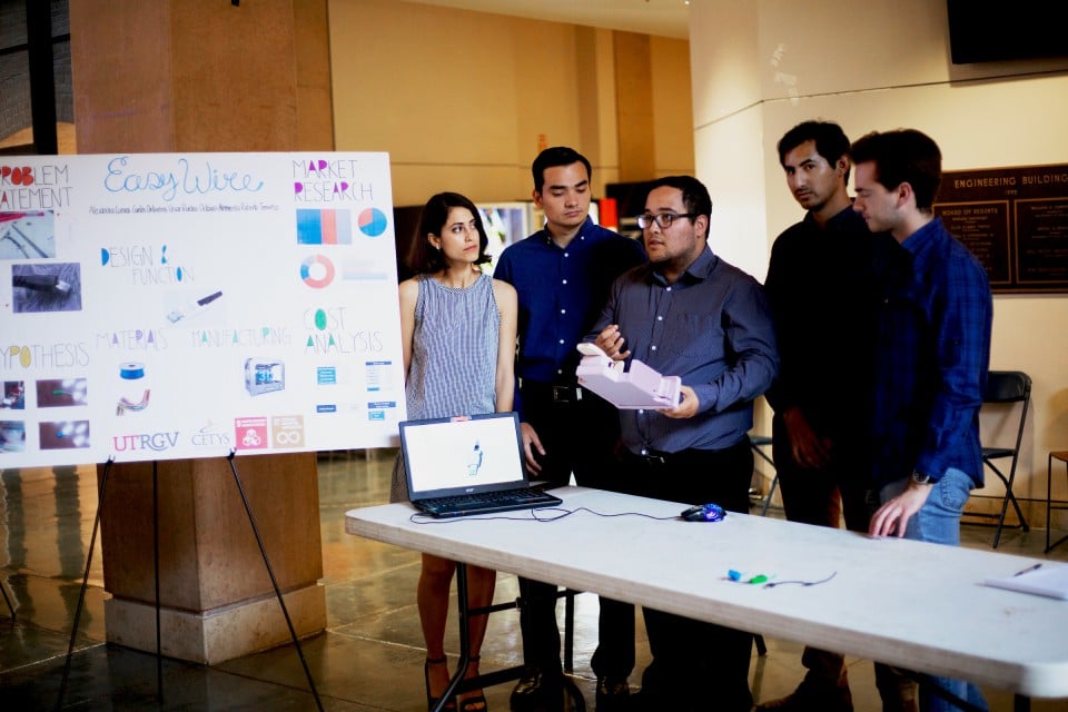 Eighteen engineering students from CETYS University (Center for Technical and Higher Education universities in Mexico, visited UTRGV recently for a weeklong visit with the College of Engineering.