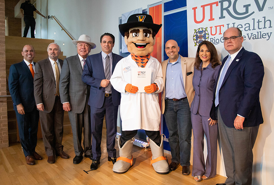 The UTRGV School of Medicine, in partnership with the Honors College, announced Monday, Oct. 21, a new early-assurance, pre-med program for high school students throughout the Rio Grande Valley. Vaqueros MD, designed to increase the number of high-achieving high school students who enroll and complete their medical education close to home, will be available for select students starting Nov. 1. (UTRGV Photo by Jennifer Galindo)