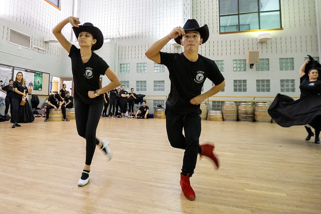 UTRGV Ballet Folklórico dancers practice for show