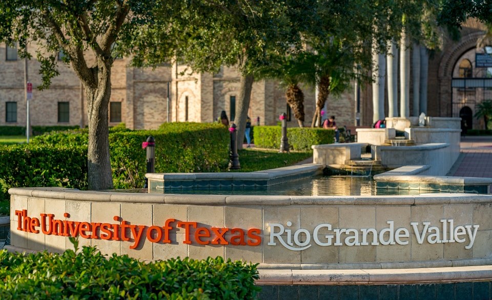 UTRGV Brownsville fountain