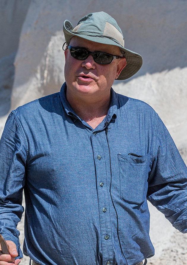 Dr. Juan L. González, associate professor in UTRGV School of Earth and Environmental Sciences. (UTRGV Archival Photo by David Pike)