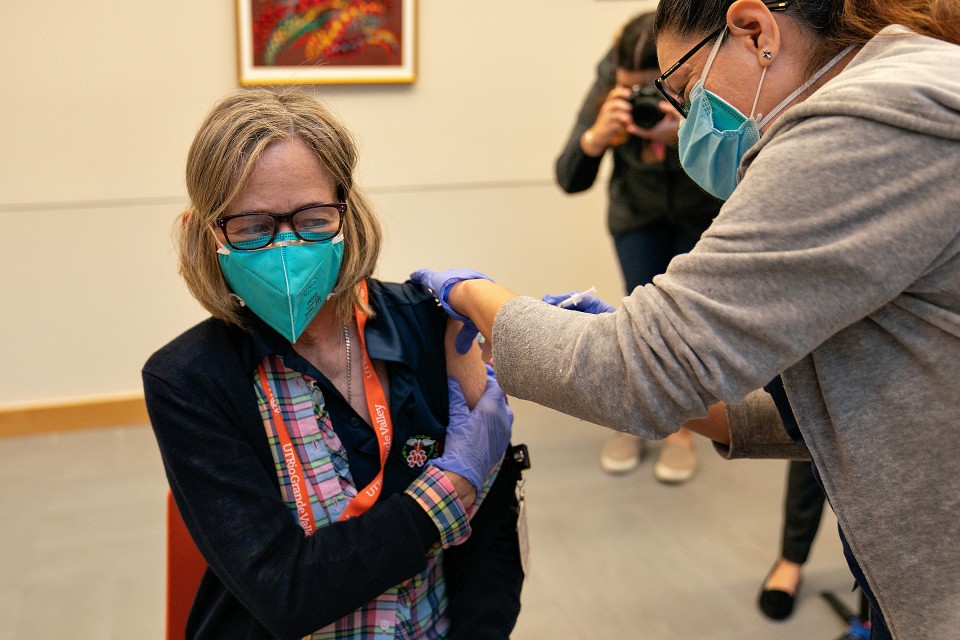 Dr. Nelson getting her vaccine 