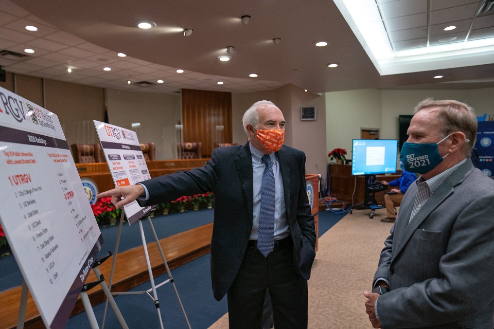 President Guy Bailey talks with McAllen Mayor Jim Darling