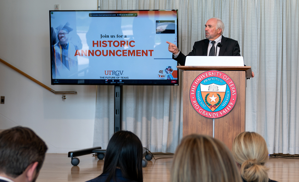 UTRGV President Guy Bailey unveiled the Luminary Scholarship program on Tuesday. The scholarship program, which was made possible thanks to the historic $40 million gift to UTRGV this summer from philanthropists MacKenzie Scott and Dan Jewett, will offer full tuition and fees for up to four years for the professional or undergraduate program to which the student was provisionally admitted, including the UTRGV School of Medicine and the School of Podiatry. (UTRGV Photo by Paul Chouy)