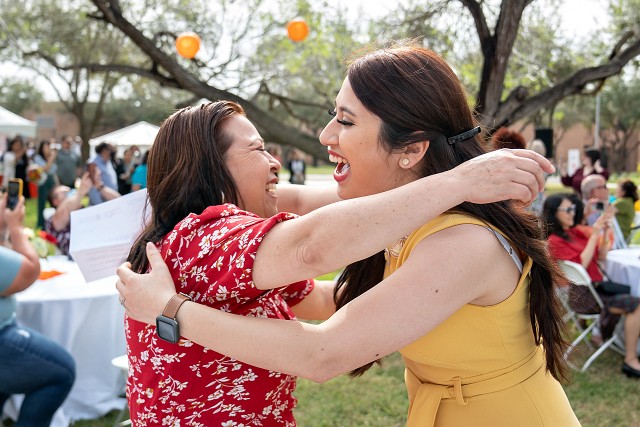 Adriana Saavedra-Simmons hugs her mother during Match Day 2022