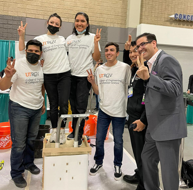  The UTRGV national-winning team at the GeoWall competition in Charlotte, North Carolina, during the Geo-Congress 2022. (Courtesy Photo)