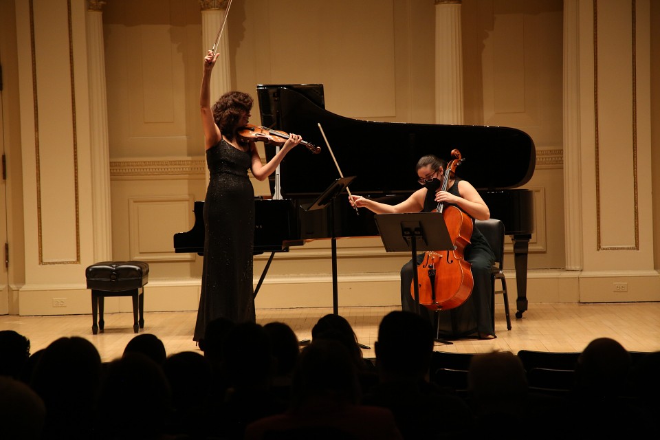 Diana Seitz, UTRGV assistant professor of strings and violin, performing at the Carnegie Hall on April 26, 2022, alongside her daughter, Esther Seitz, cellist with the Minnesota Symphony.