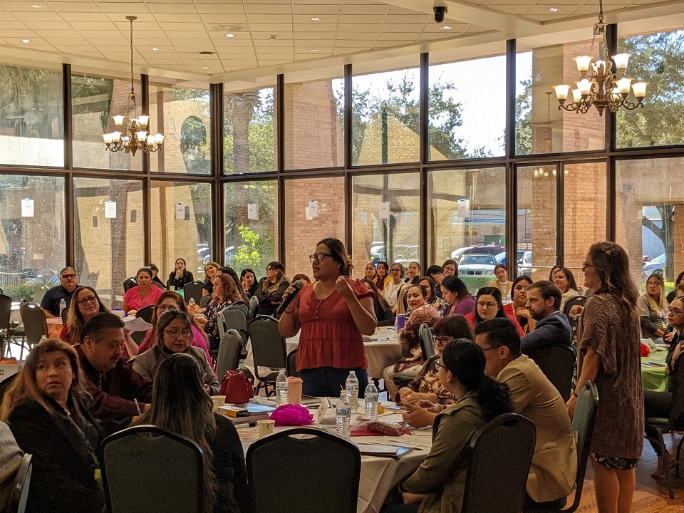 About 100 participants took part in the fourth annual parent conference, “El bilingüismo como identidad,” held at the UTRGV Edinburg Campus on Oct. 21.