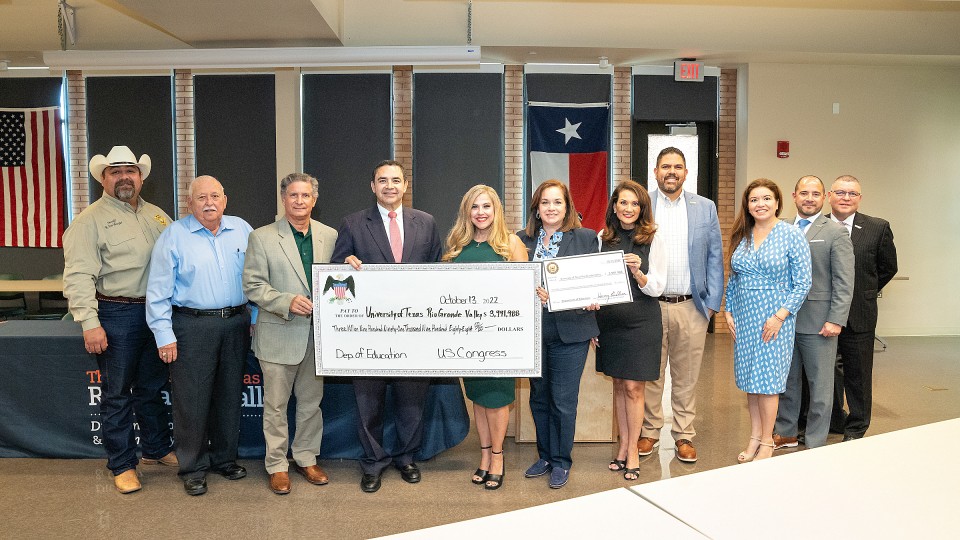 UTRGV was awarded a nearly $4 million grant from the U.S. Department of Education to support low-income, Pell-eligible student parents at UTRGV needing assistance with child care services. Congressman Henry Cuellar (TX-28) announced the grant at a press conference on Oct. 14 at the UTRGV Starr County Campus.