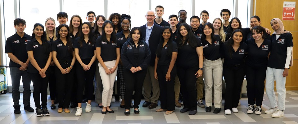 The UTRGV School of Medicine's pipeline programs, Vaquero's MD and the Joint Admissions Medical Program (JAMP) welcomed some 30 students for the summer 2022 program.