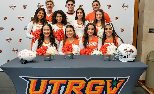 UTRGV cheer team members