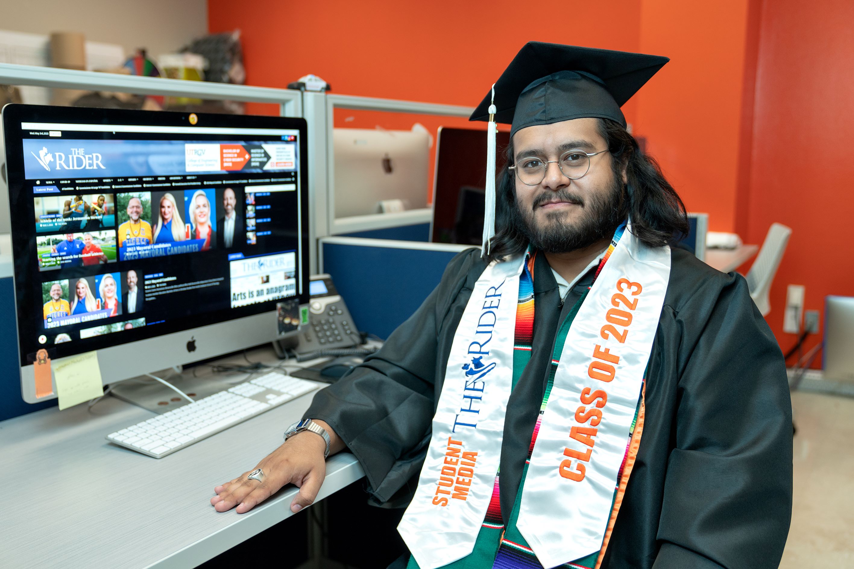 UTRGV student Omar Zapata 