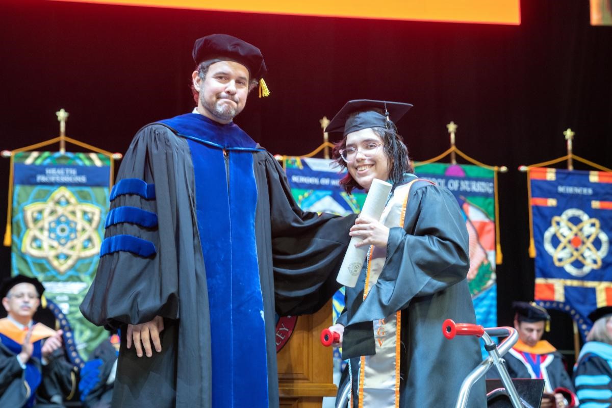 utrgv students graduation