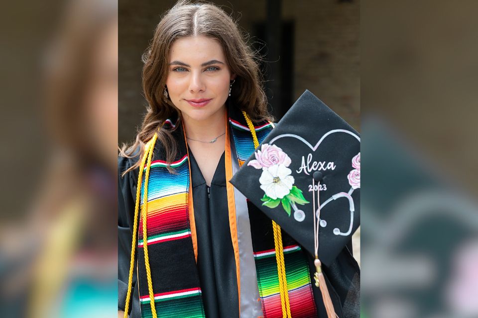 UTRGV student Alexa Posas  graduating