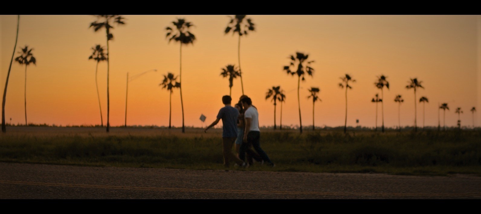 UTRGV student film Hitastray still of friends