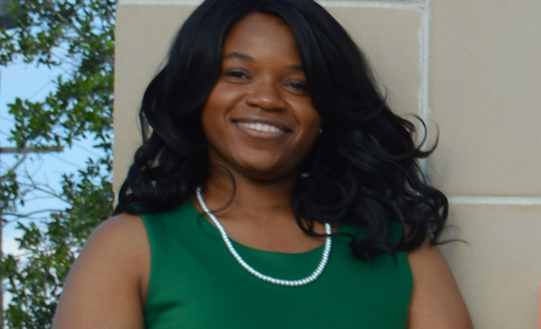 d/Deaf UTRGV medical student works toward impact on deaf community related article.