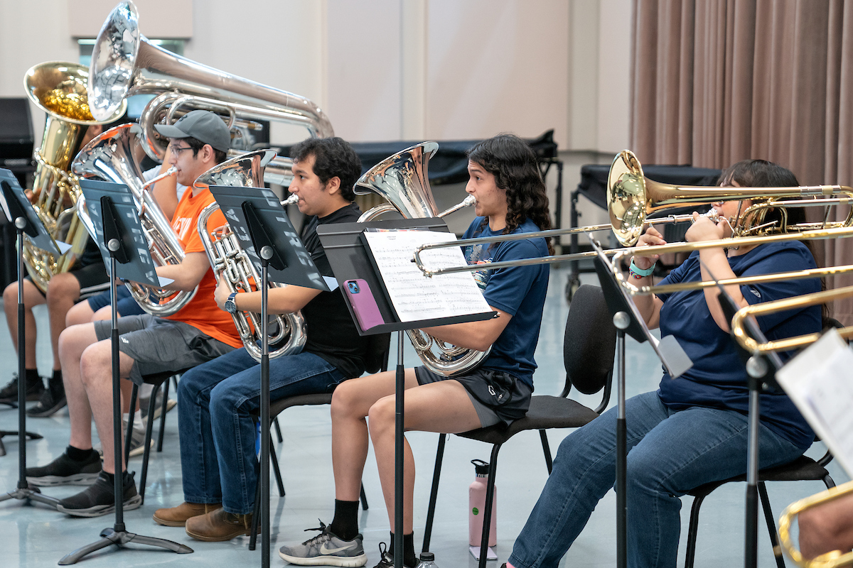 utrgv students practice for marching band