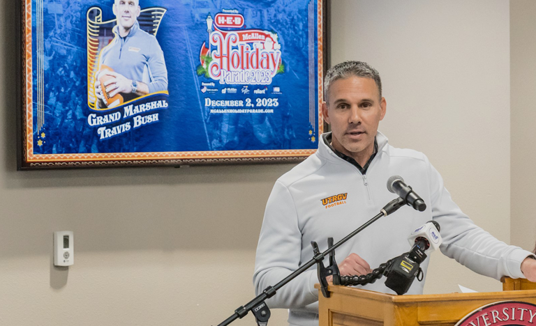UTRGV head coach travis bush