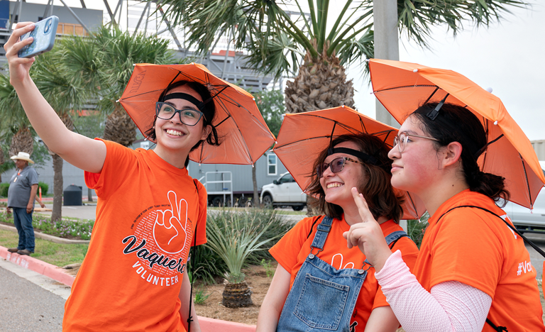 UTRGV community volunteering
